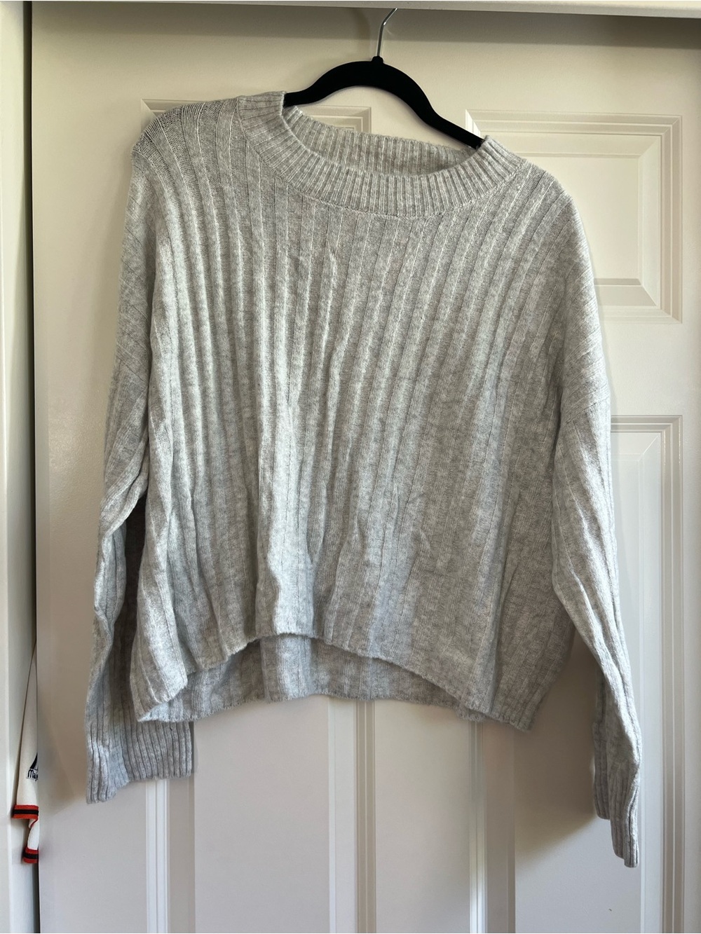 American Eagle Light Gray Ribbed Crewneck Sweater